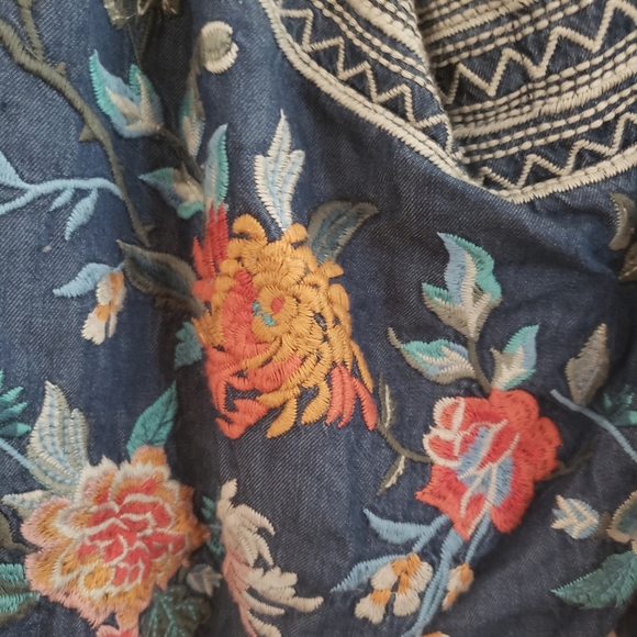 JOHNNY WAS SLING BAG - Picture 6 of 7